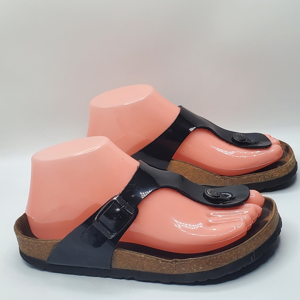 Birkenstock Gizeh Sandals in Black Patent Leather size 5 - Picture 2 of 11